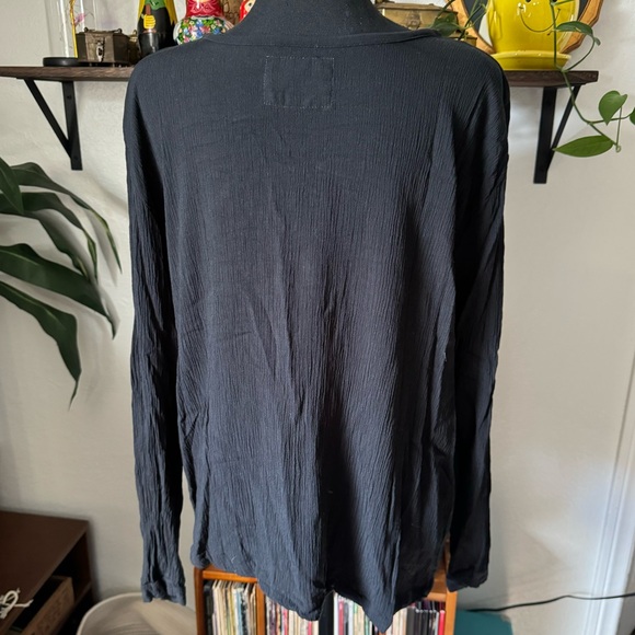 Tonlé Black Long Sleeve Crepe Boxy Shirt size Medium - Picture 4 of 6